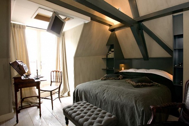 slaapkamer met dakkapel