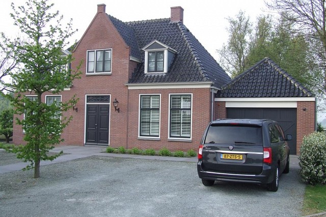 vrijstaande woning met garage